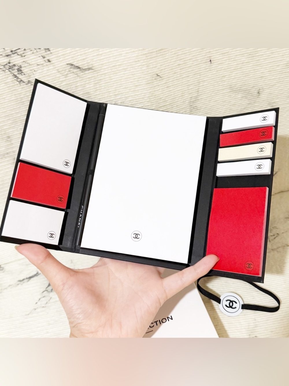 Chanel Beauty Notepad / Sticky Notes set with Pencil - Picture 4 of 14